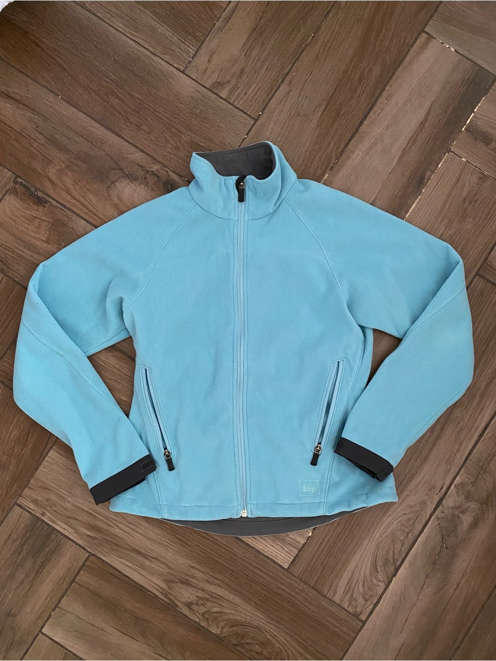 REI Women's Light Gray Fleece Jacket with Aqua Stitching